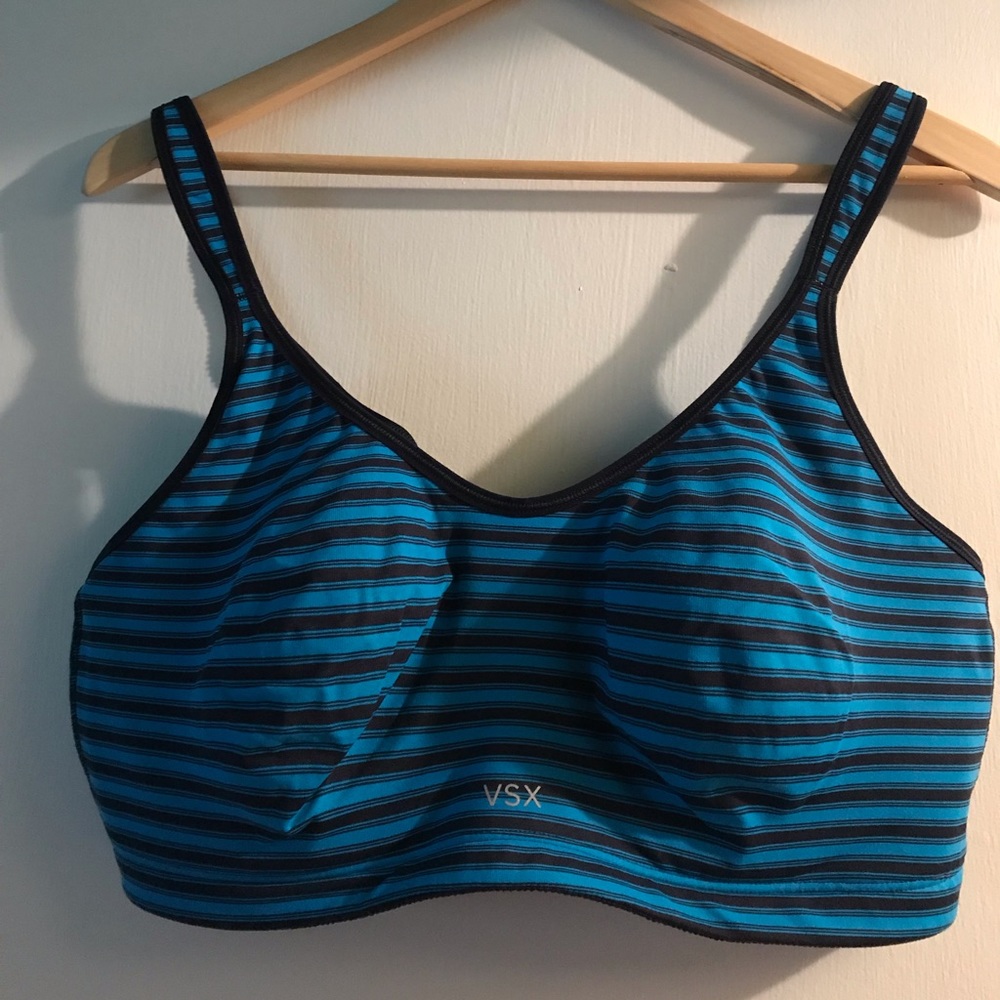 NWOT- Victoria’s Secret sports bra